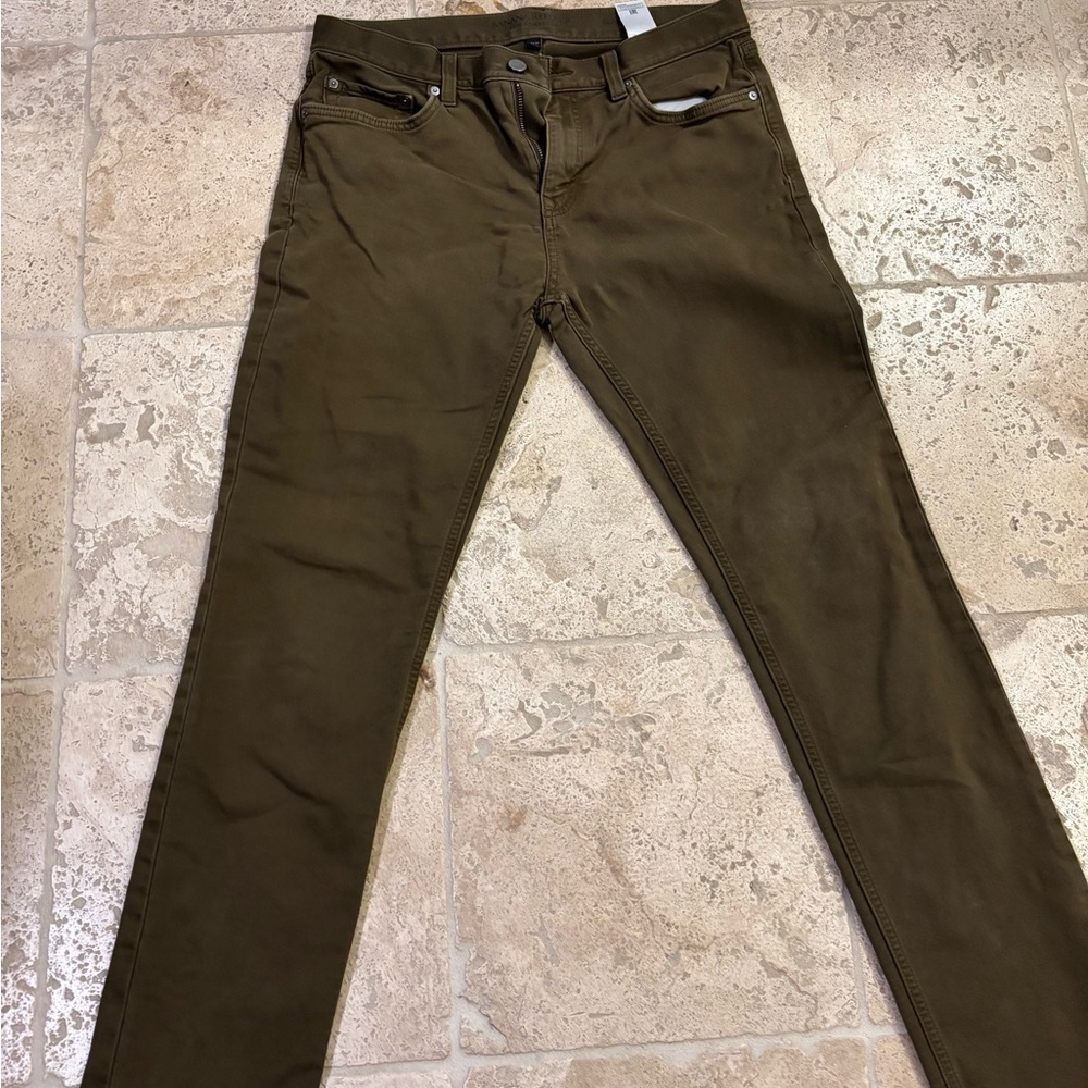 Banana Republic Traveler Chino Pants-32x32
